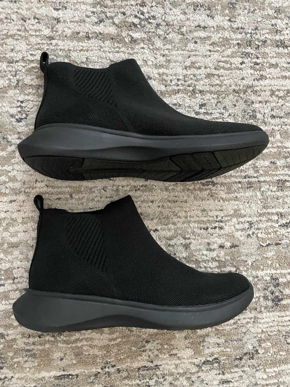 Vivaia Urban Boots Black Womens 10.5 (42) Water Repellent $179 - Picture 3 of 13